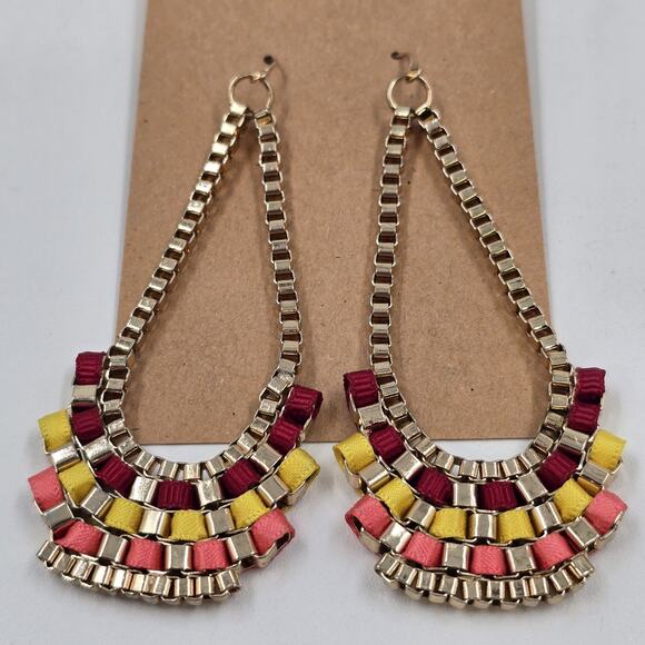 2 Set of Earrings Feather Shape Enameled Rhinestone & Avon Boho Weave Multicolor - Picture 2 of 12